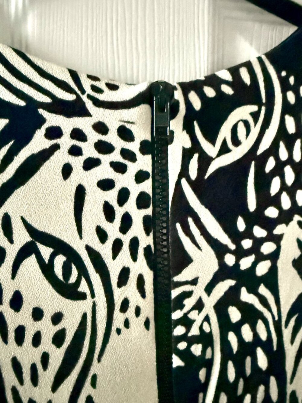FARM RIO Midnight Leopard Jersey Midi Dress -Size XL - Picture 8 of 8